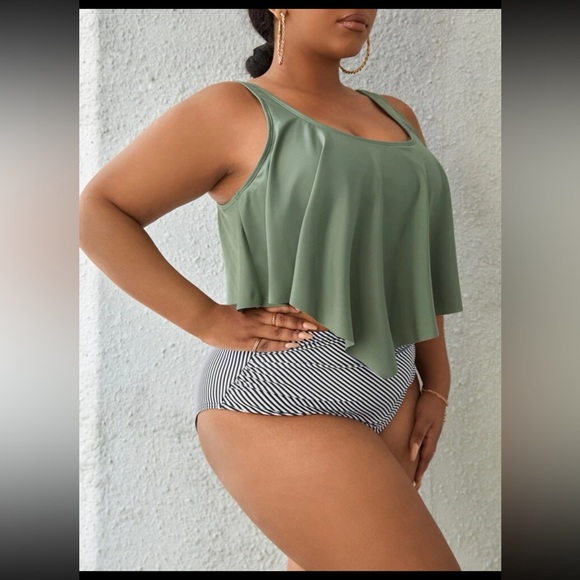 SHEIN Green and Stripped Tankini Swimsuit - Picture 3 of 4